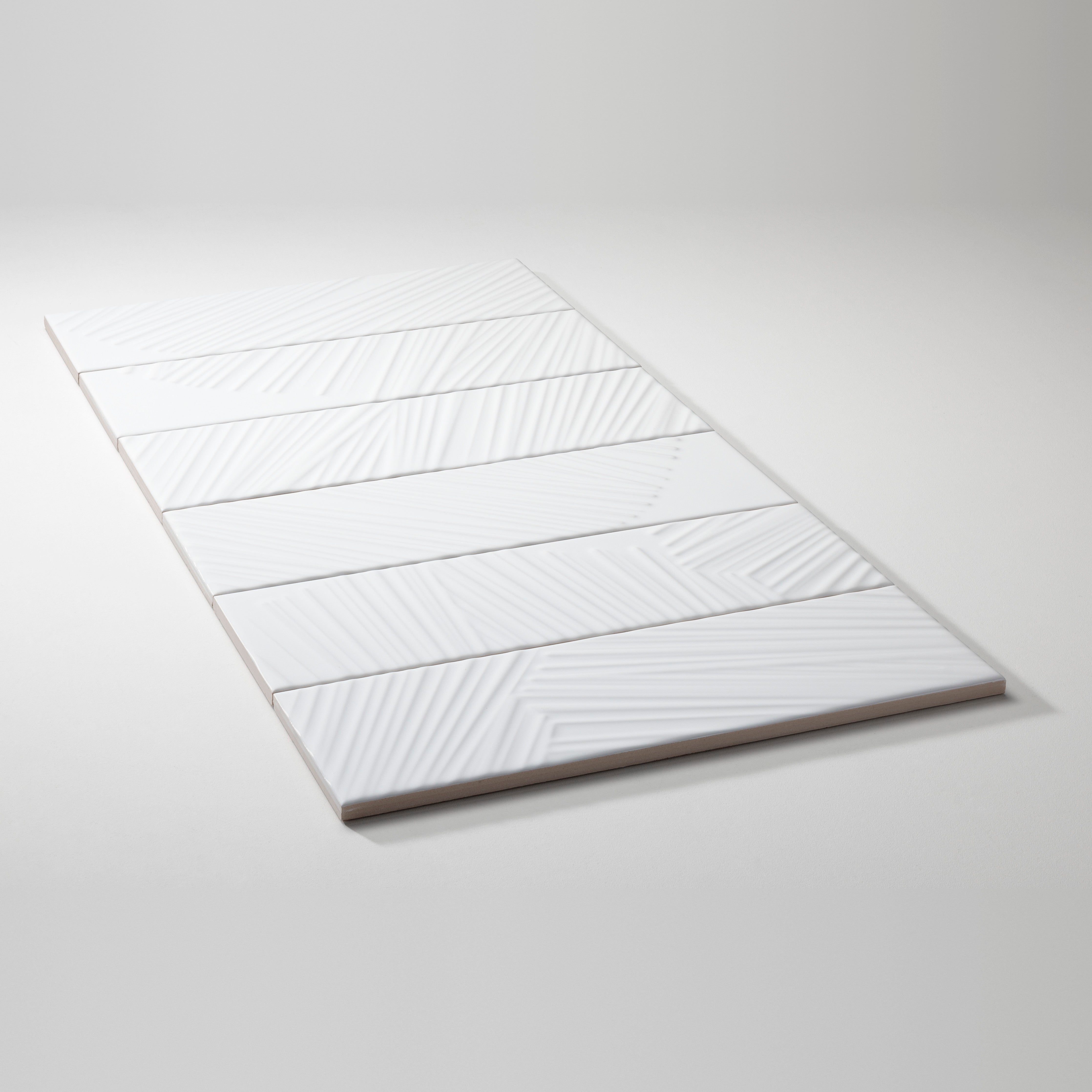 Sago Just White ceramic wall tile in gloss, Nomad 3.5 × 12