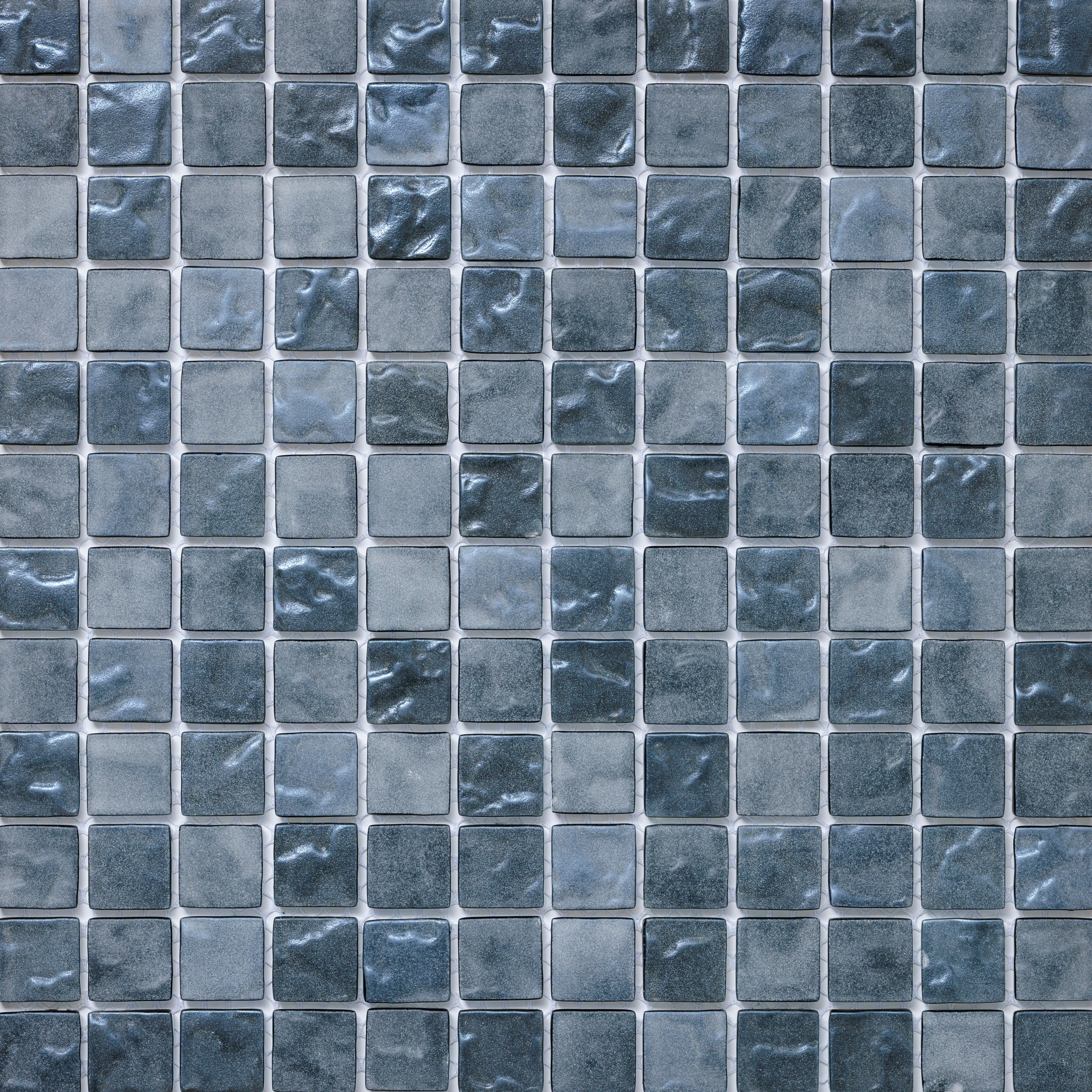 Lava 1x1 Slip-Resistant Glass Mosaic - Obsidian Shine