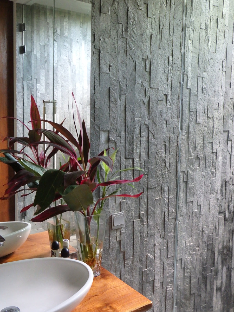 Parallels Silver Quartzite Split Face