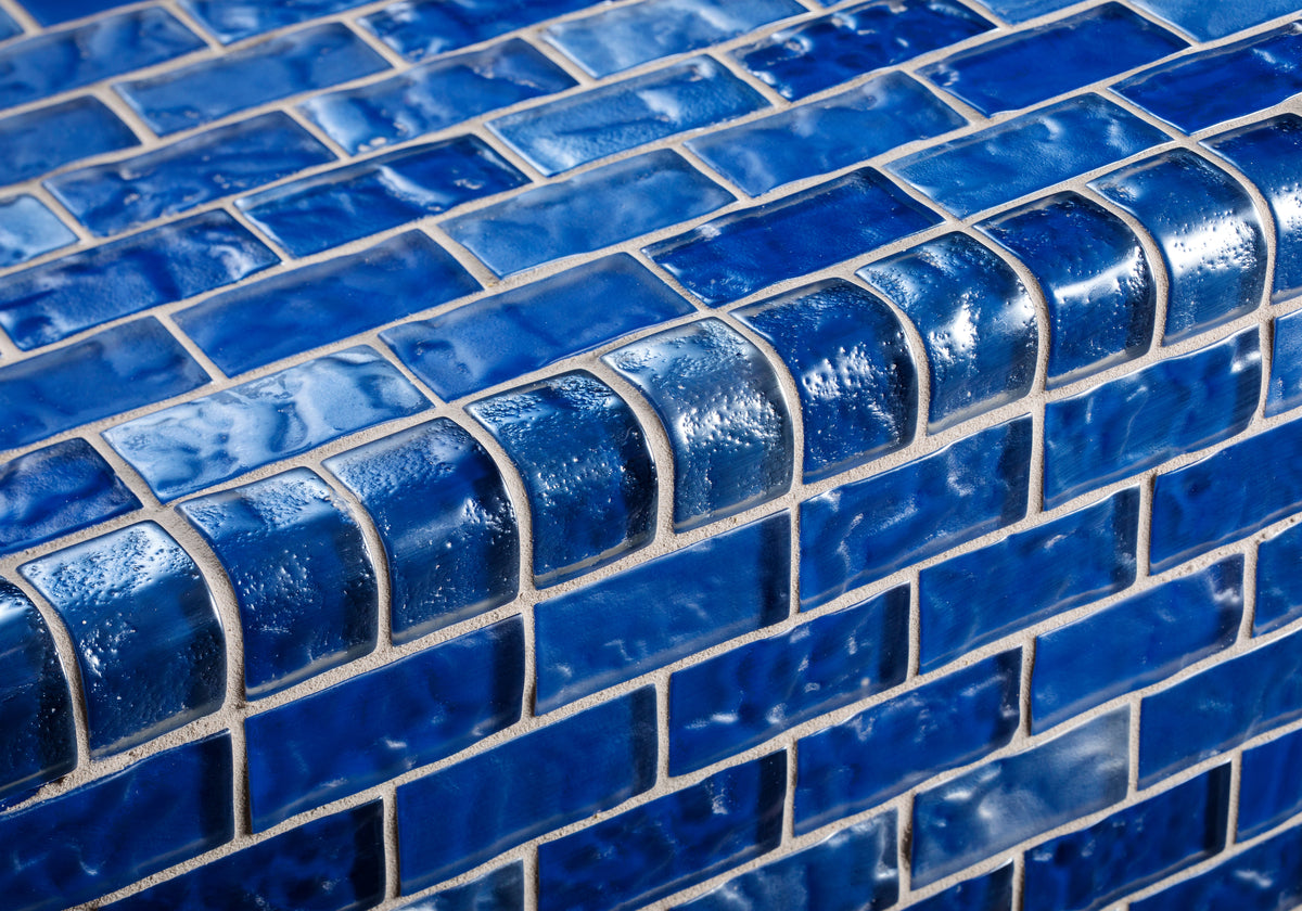 V Cap Strip Deep Flow Lava