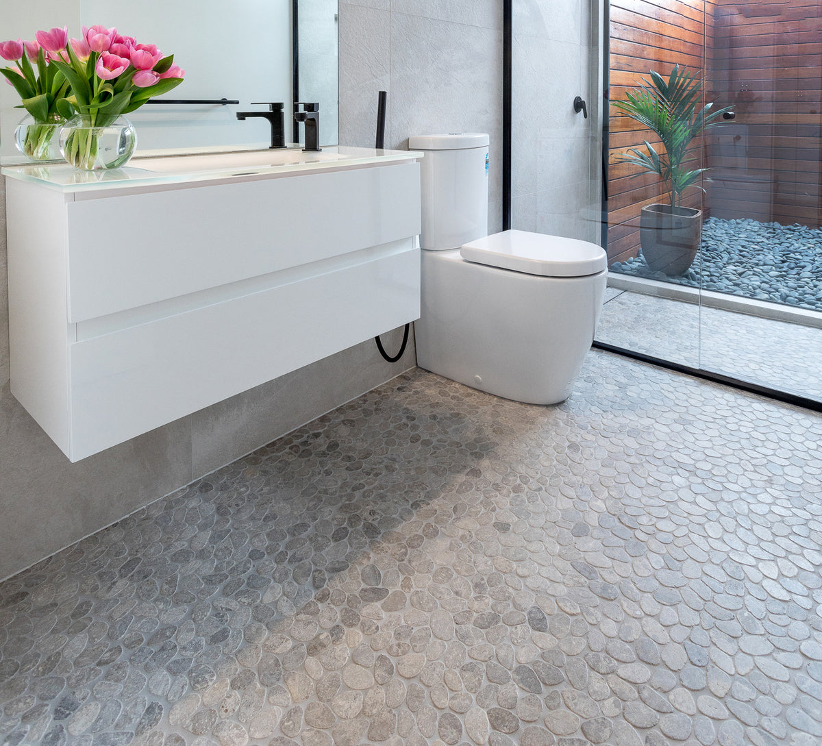 Cobbles Volcano Grey Tumbled