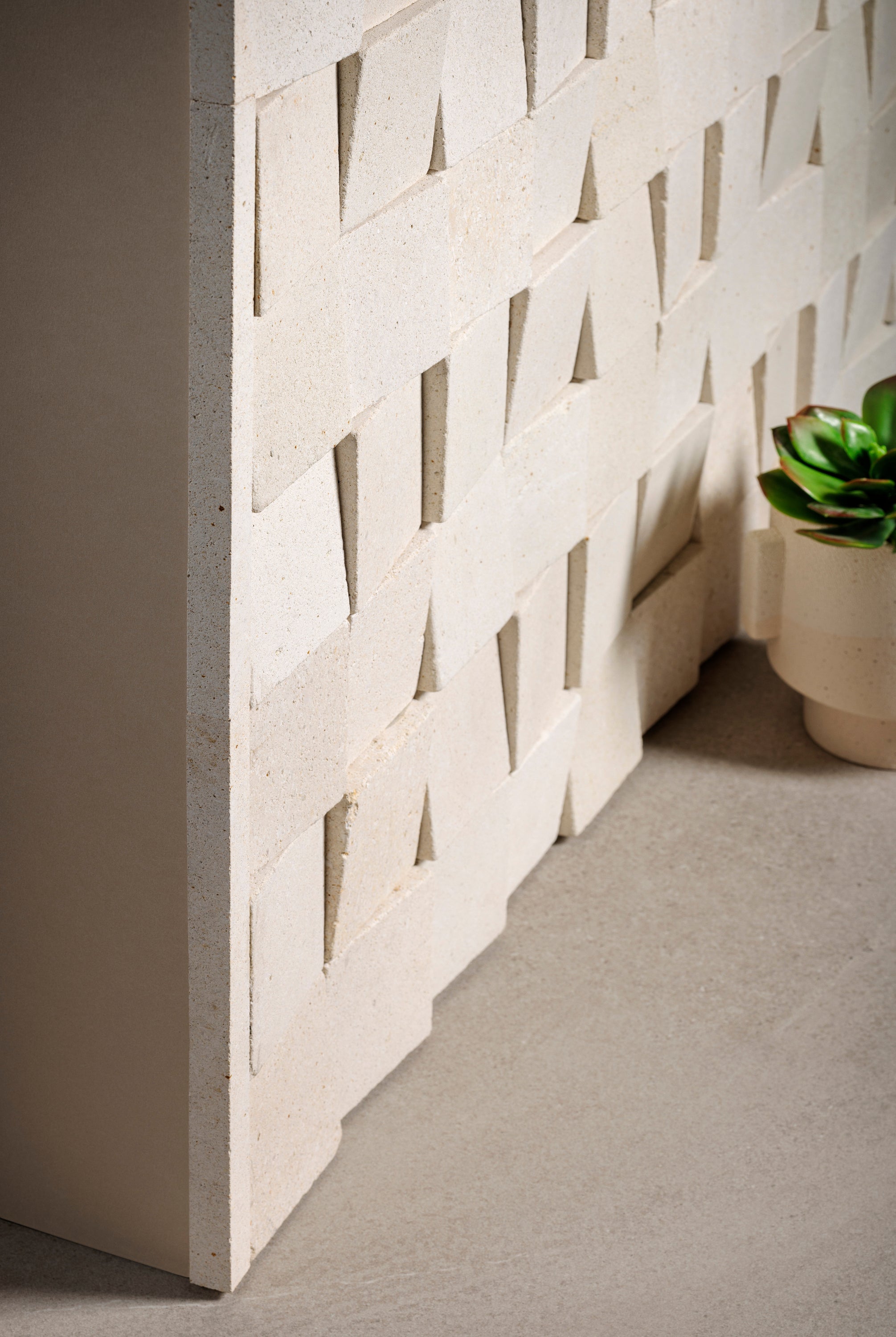 Box Liner Sandstone Mint Honed